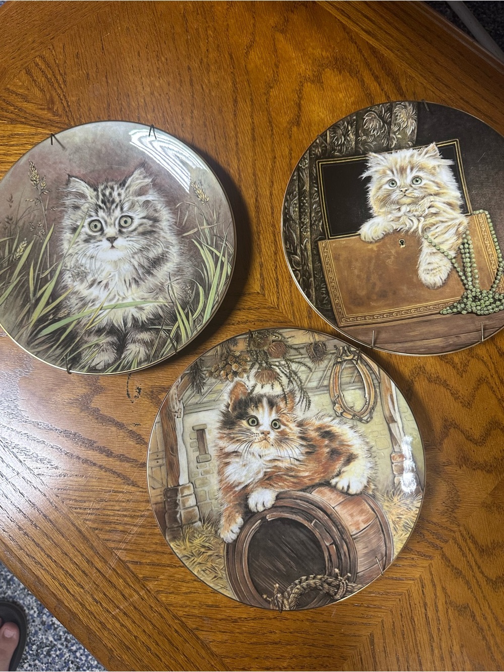 Vintage 1985 Hamilton Collection Cat Plates